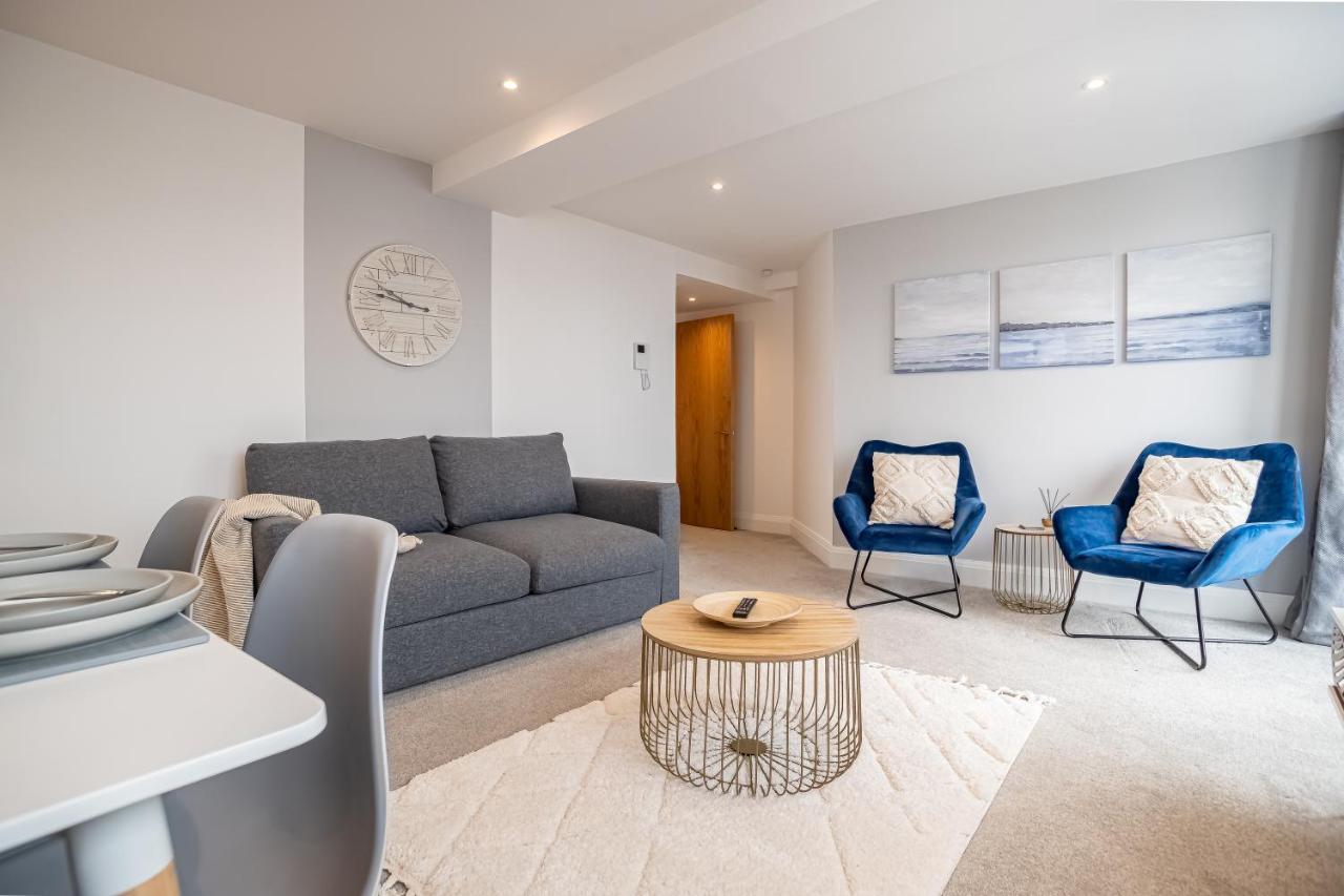 Elegant Fresh Spacious Two Bed Apartment - Juliet Balcony - Sea, Marina, Harbour Views, English Riviera Clock Tower Torquay Eksteriør billede